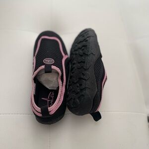 Blue Fin’s Kids Black and Pink Water Shoes